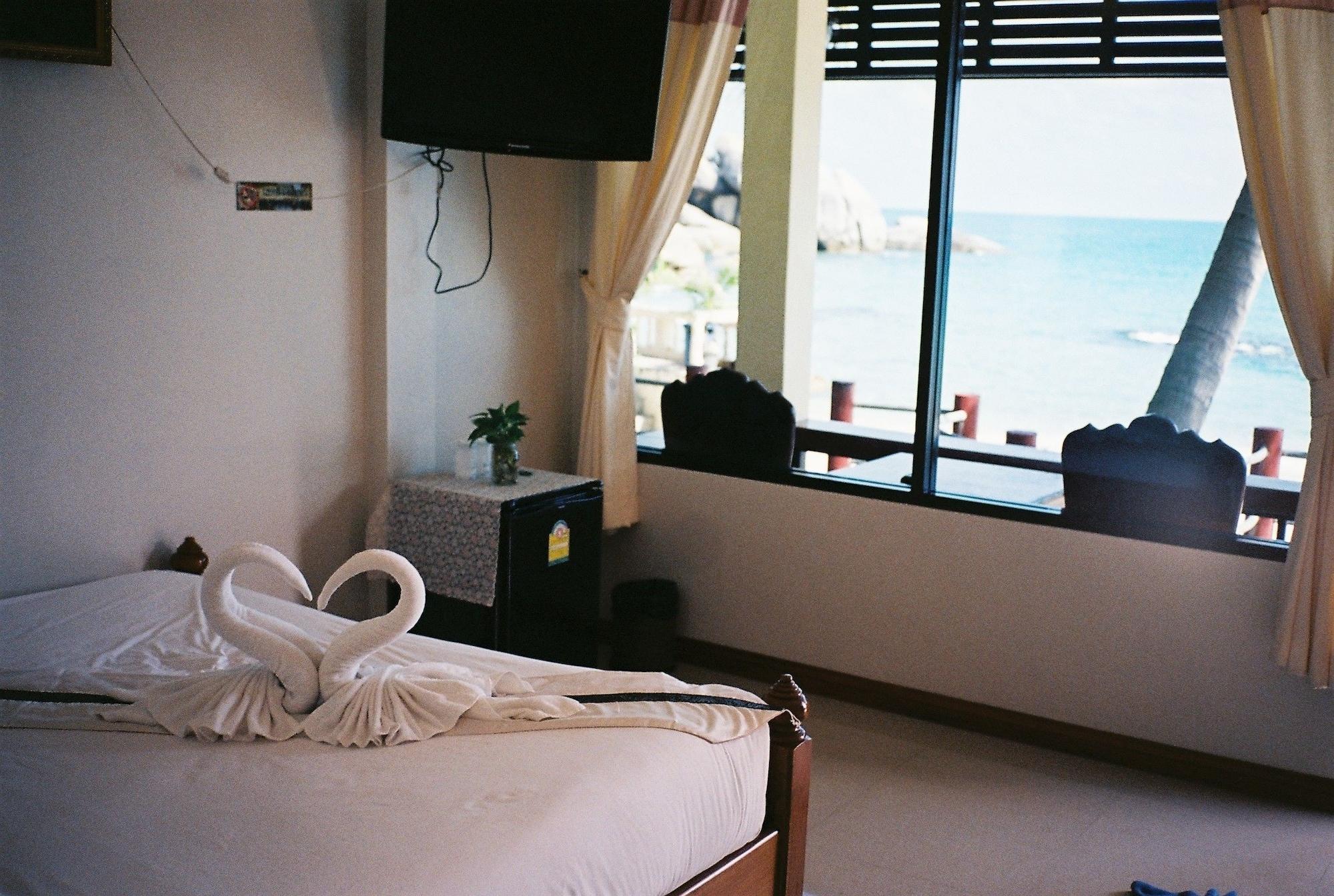 Silver Beach Resort Ламаи-Бич Экстерьер фото