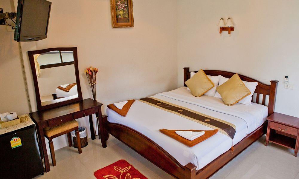 Silver Beach Resort Ламаи-Бич Экстерьер фото
