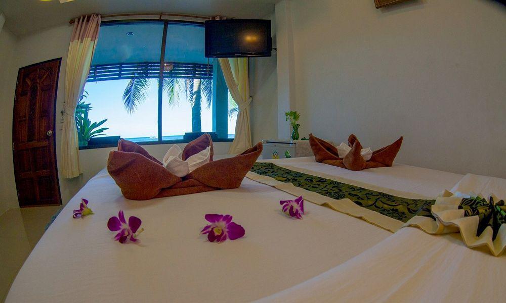 Silver Beach Resort Ламаи-Бич Экстерьер фото
