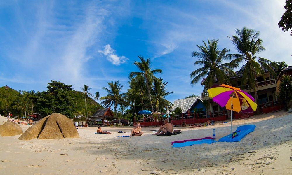 Silver Beach Resort Ламаи-Бич Экстерьер фото